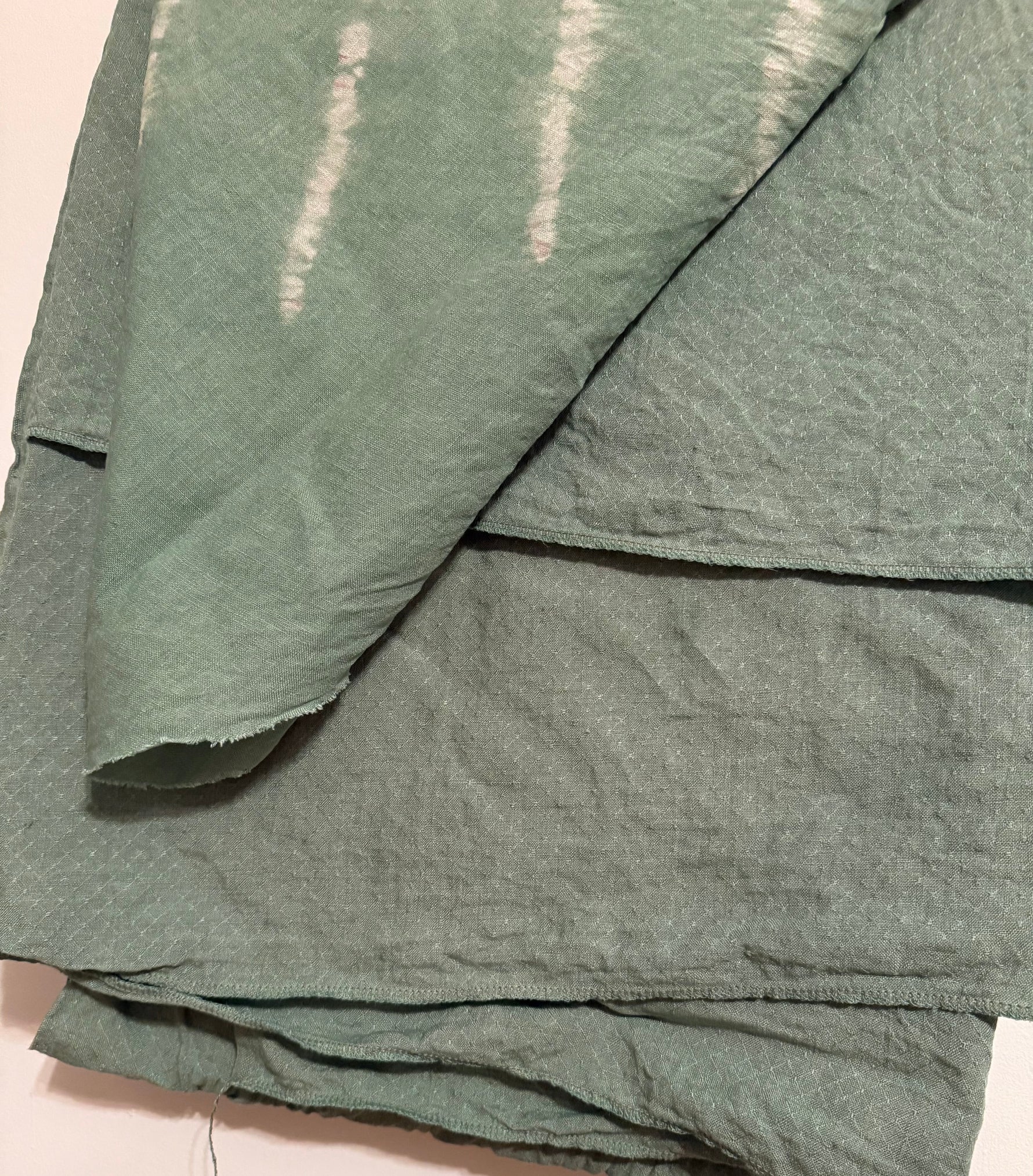 How to Naturally Dye Fabric with Plant Extracts
